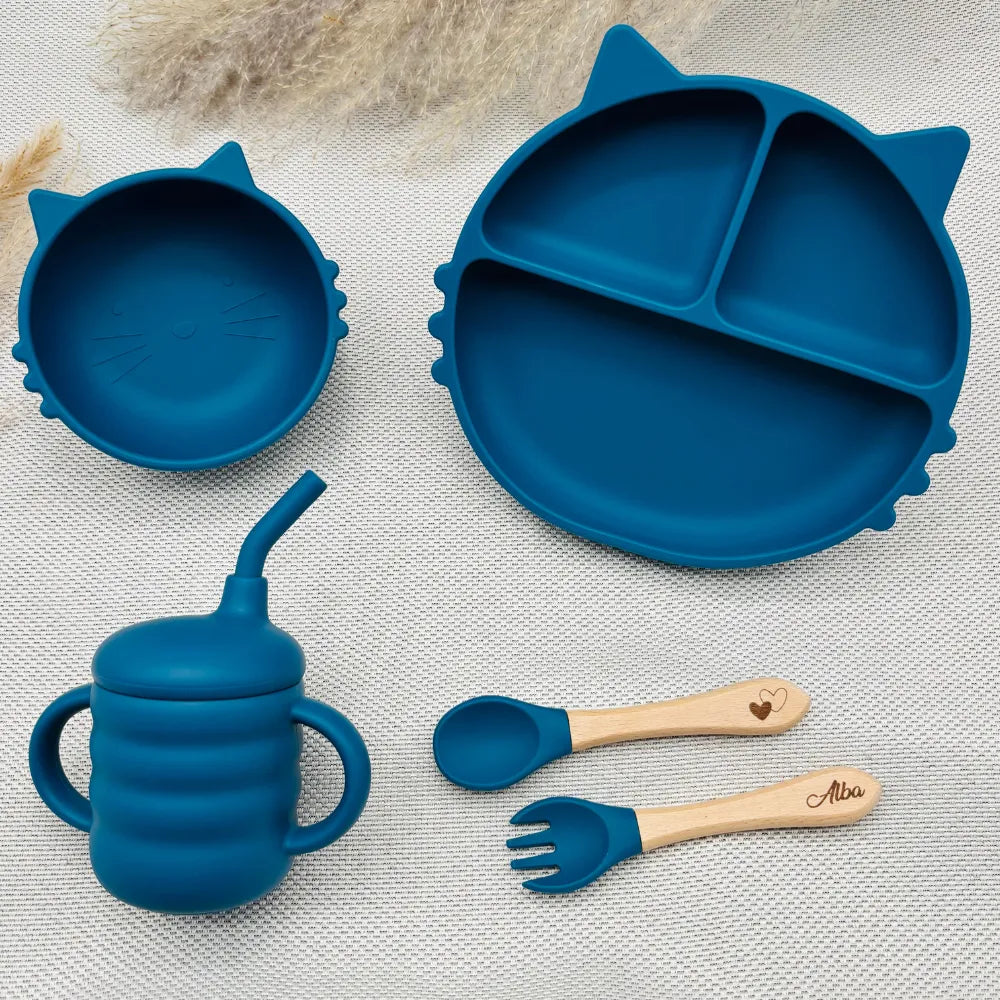 Baby-Crea Coffret repas bébé assiette chat vert olive avec bol tasse couverts