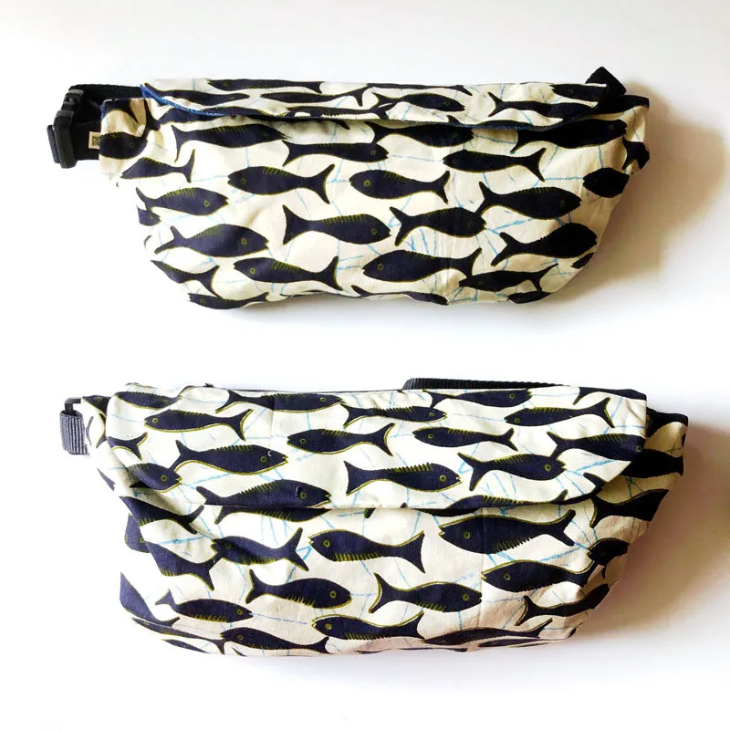 Piolou Le Sac Banane La banane wax écrue fish sac banane PM