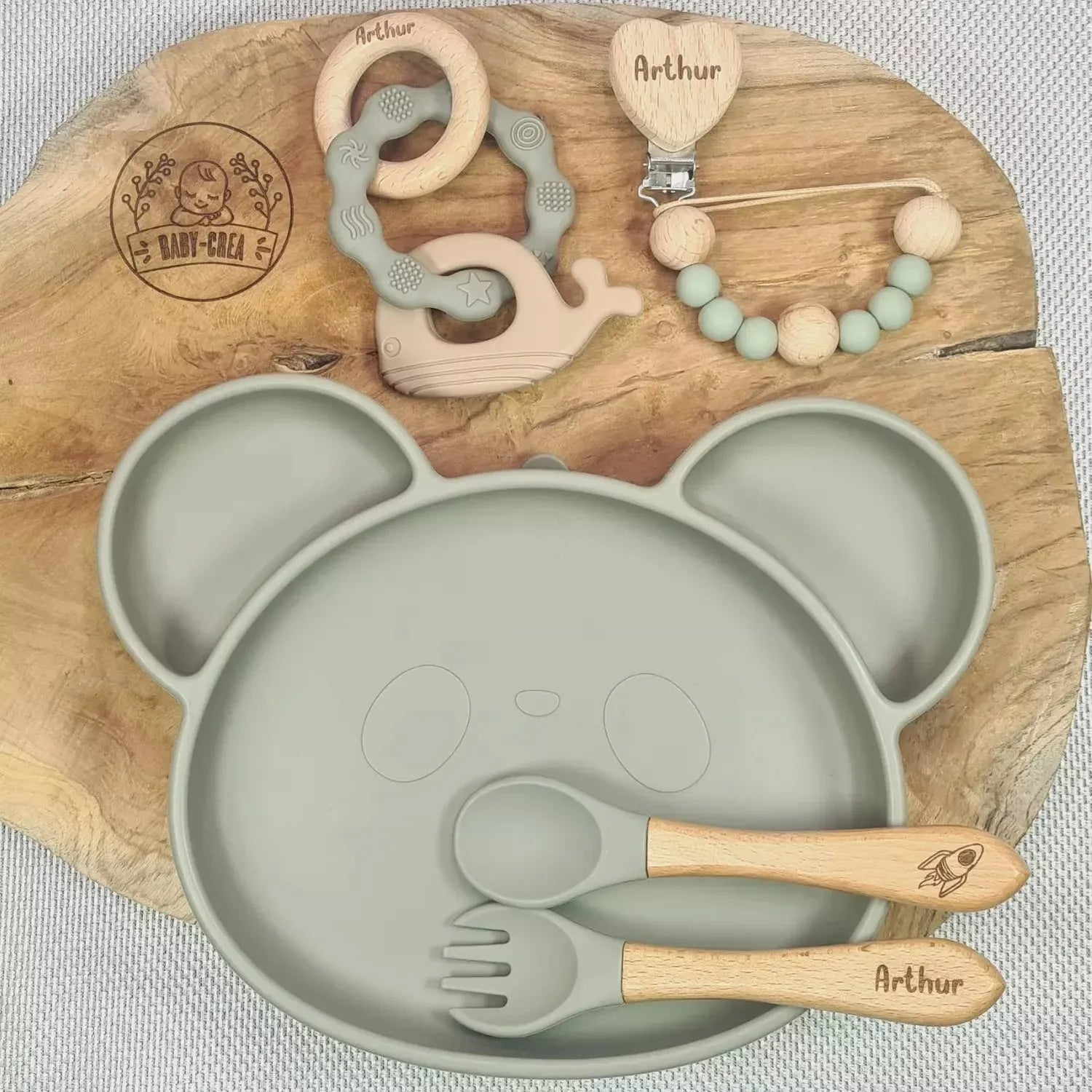 Baby-Crea Coffret naissance personnalisé coffret repas panda vert olive