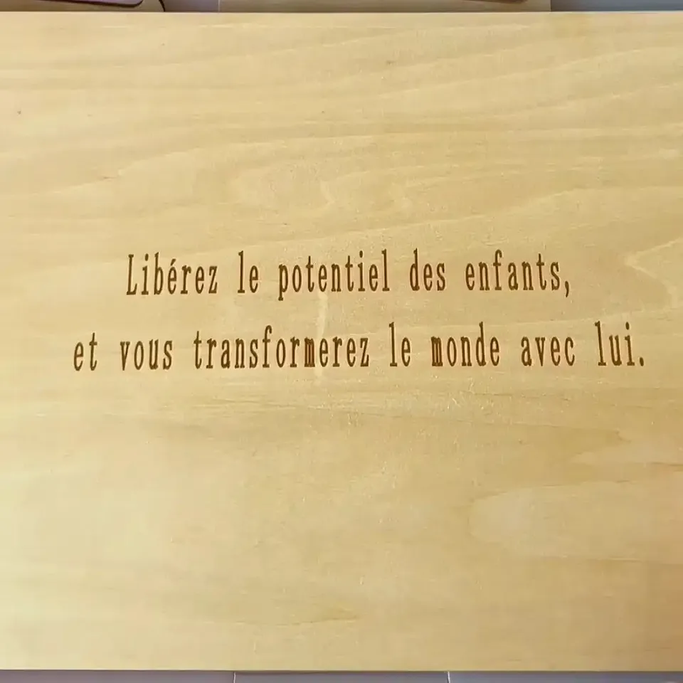 Baby-Crea Puzzle bébé en bois personnalisé message au dos