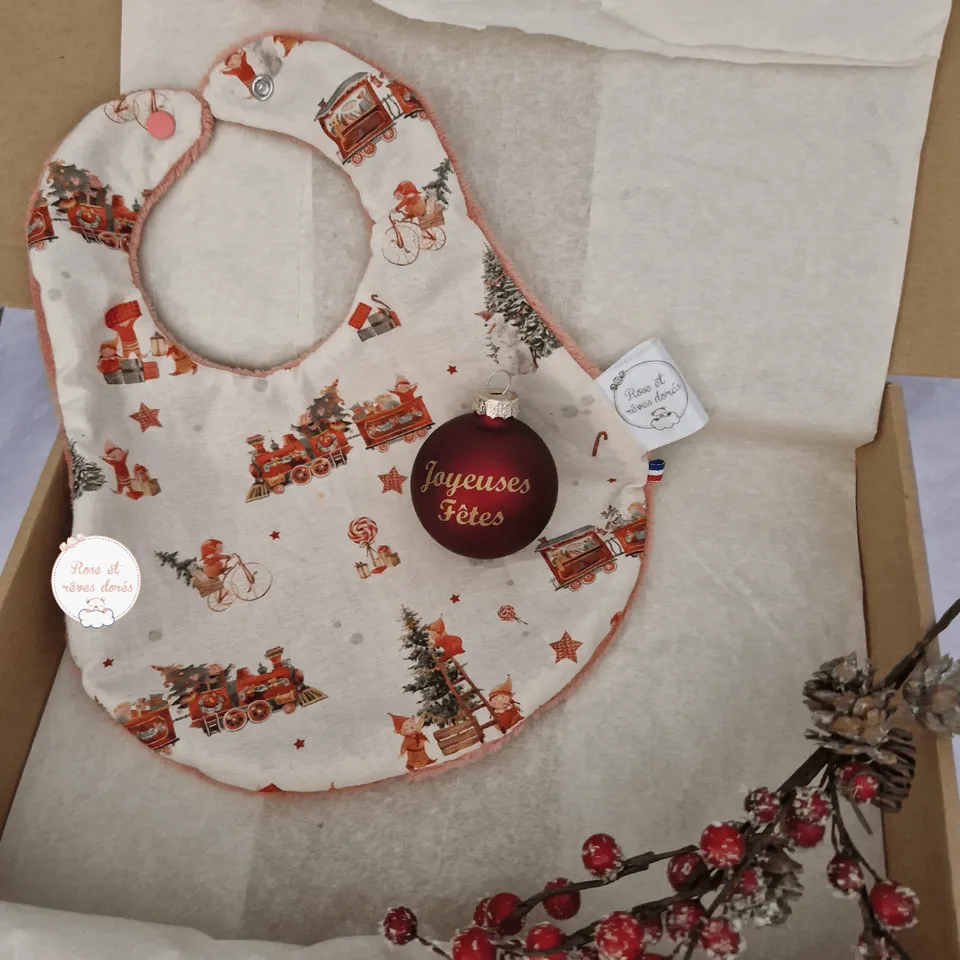 Rose et rêves dorés Coffrets cadeaux Coffret Noël magique coffret bavoir boule rouge