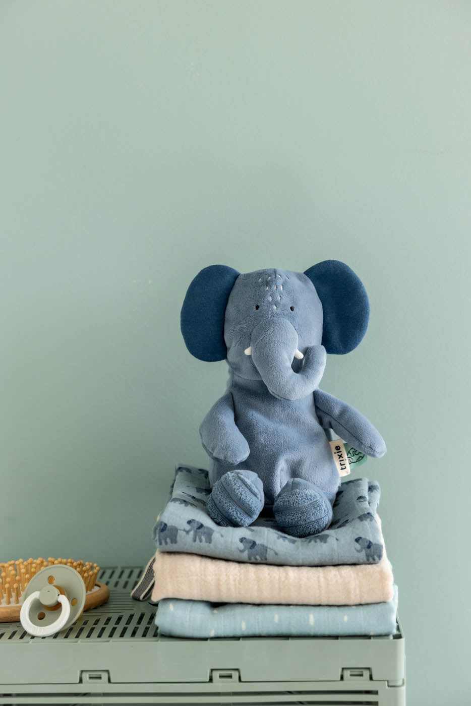 Trixie Baby Premiers jouets Mrs. Elephant grande peluche 38 cm coton bio