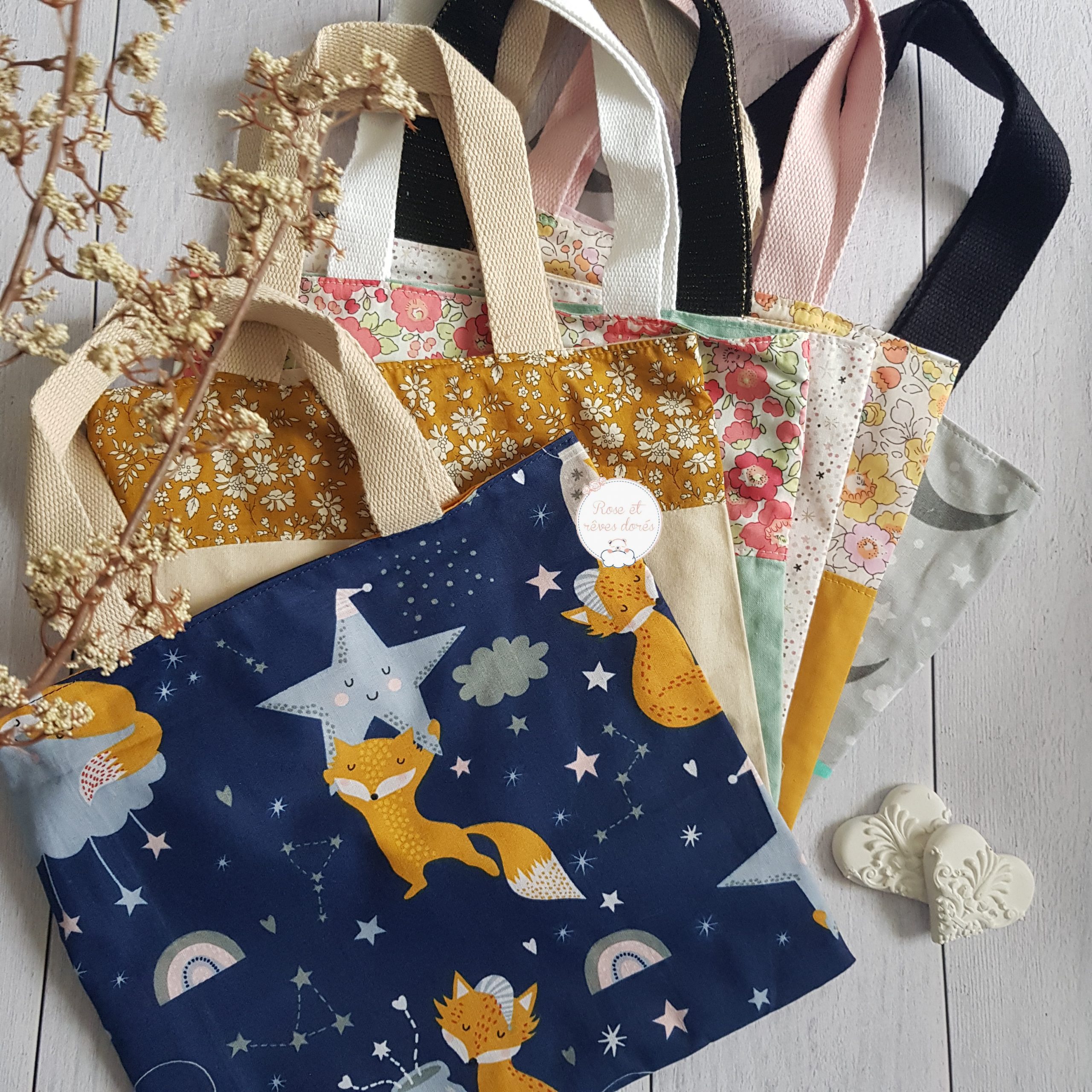 Rose et rêves dorés Créations sur-mesure P’tits tote bags enfants personnalisés sac réversible