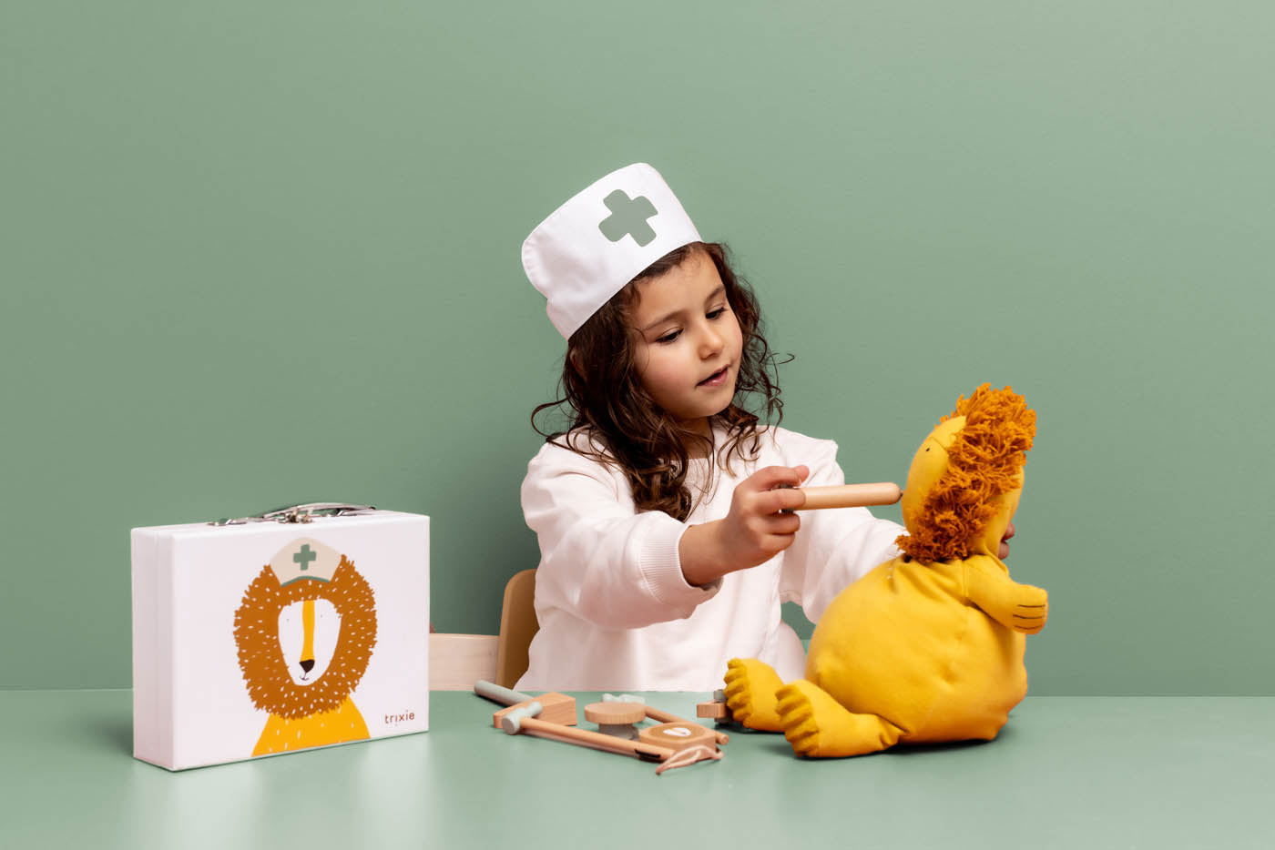 Trixie Baby Jeu symbolique malette du docteur en bois