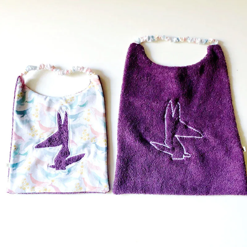 PIOLOU Le Bavoir Bavoir en éponge et coton violet baleine PM