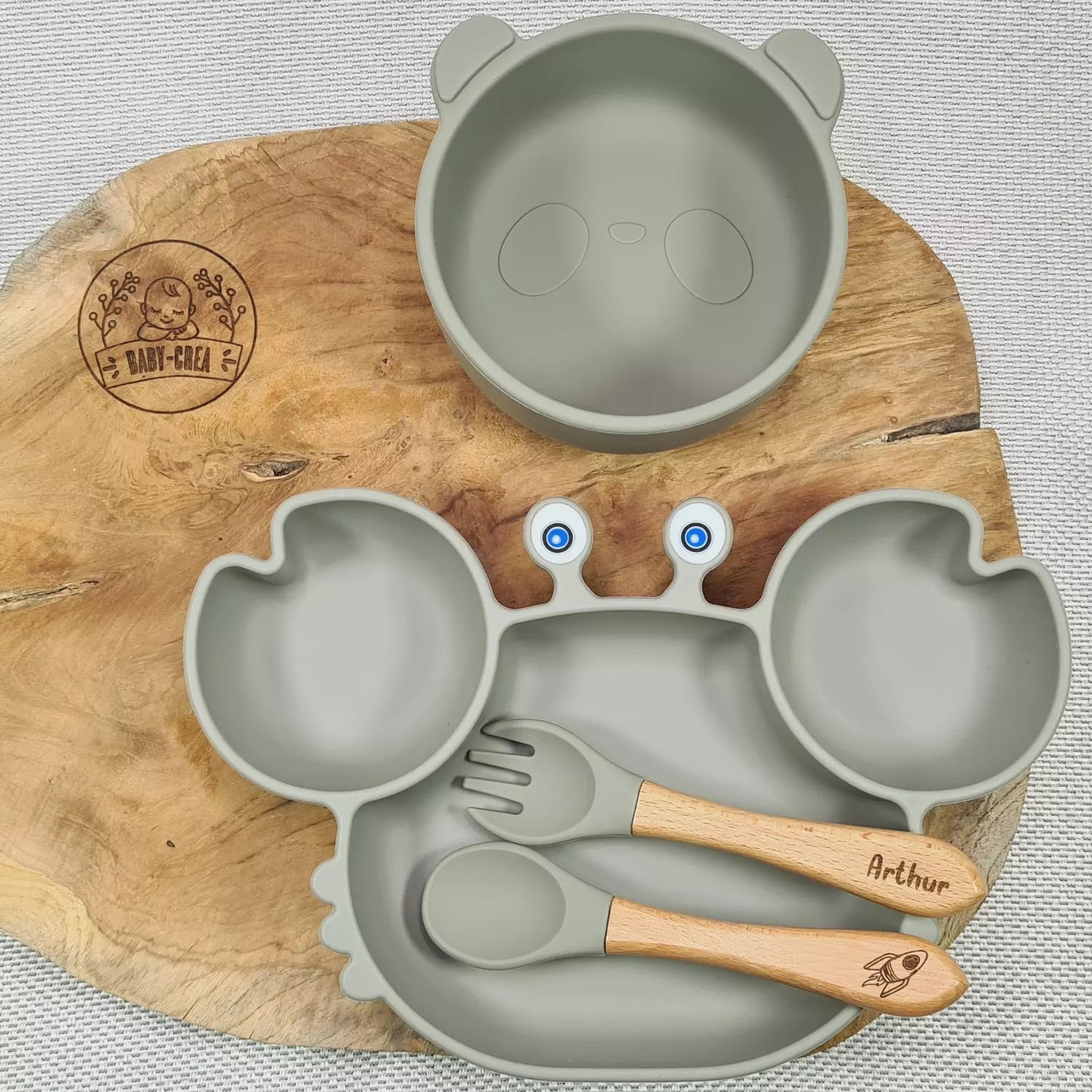 Baby-Crea Coffret repas bébé assiette crabe bol panda vert olive personnalisé