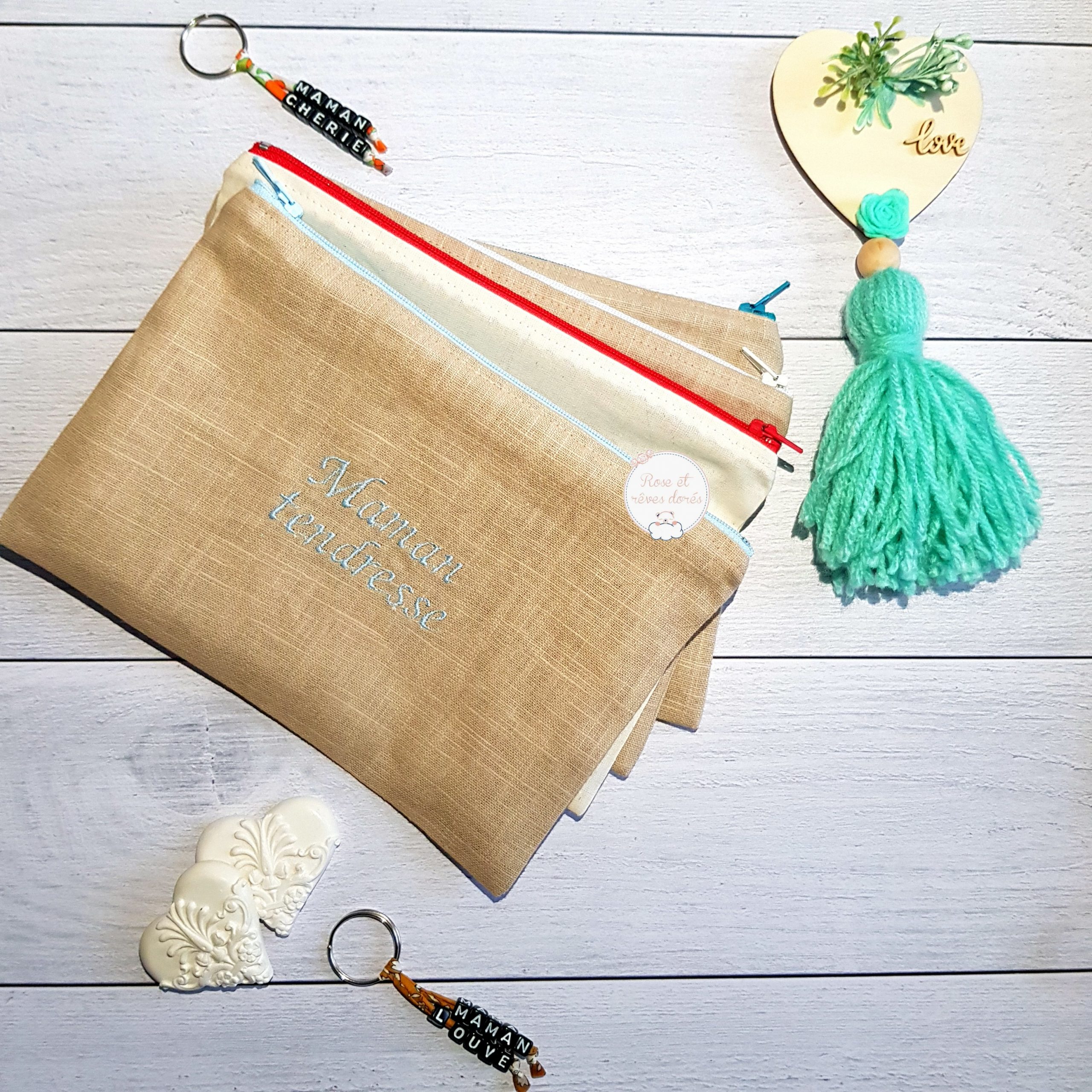 Rose et rêves dorés Créations sur-mesure Pochette personnalisée