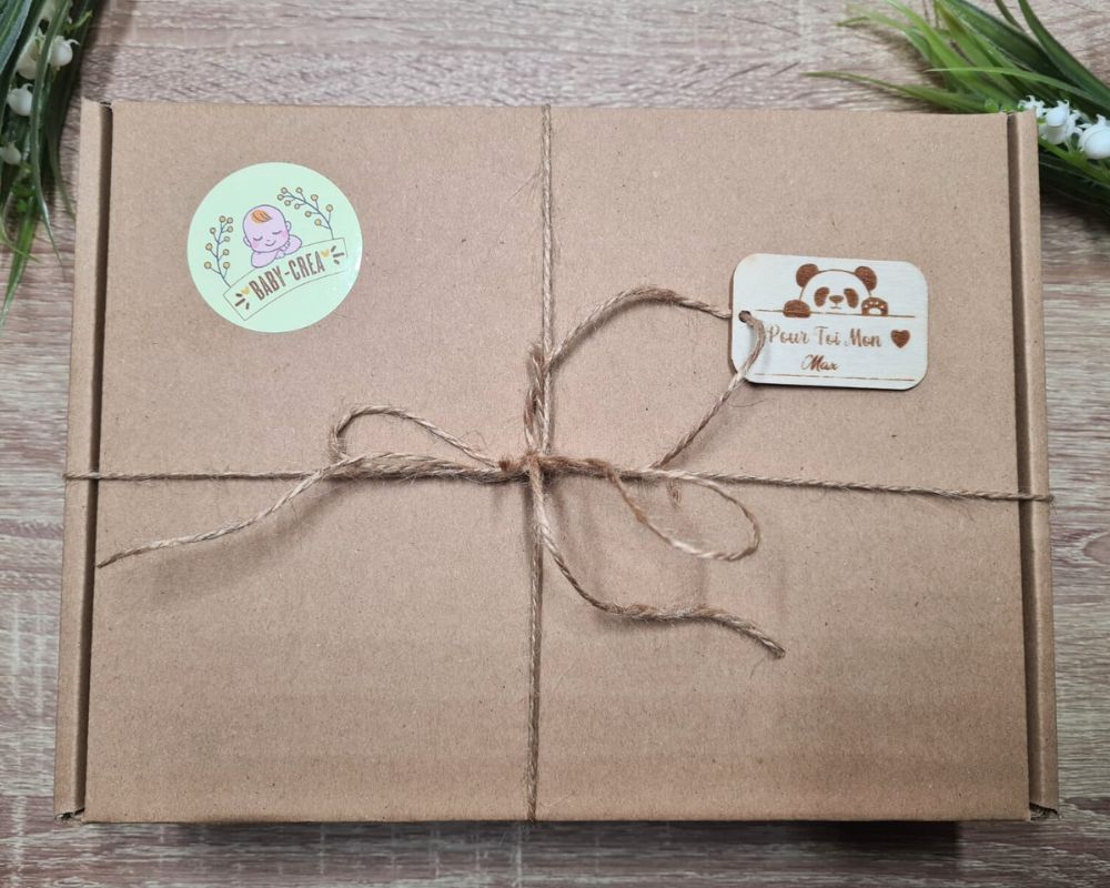 Baby-Crea Emballage cadeau personnalisé carte en bois prénom bébé