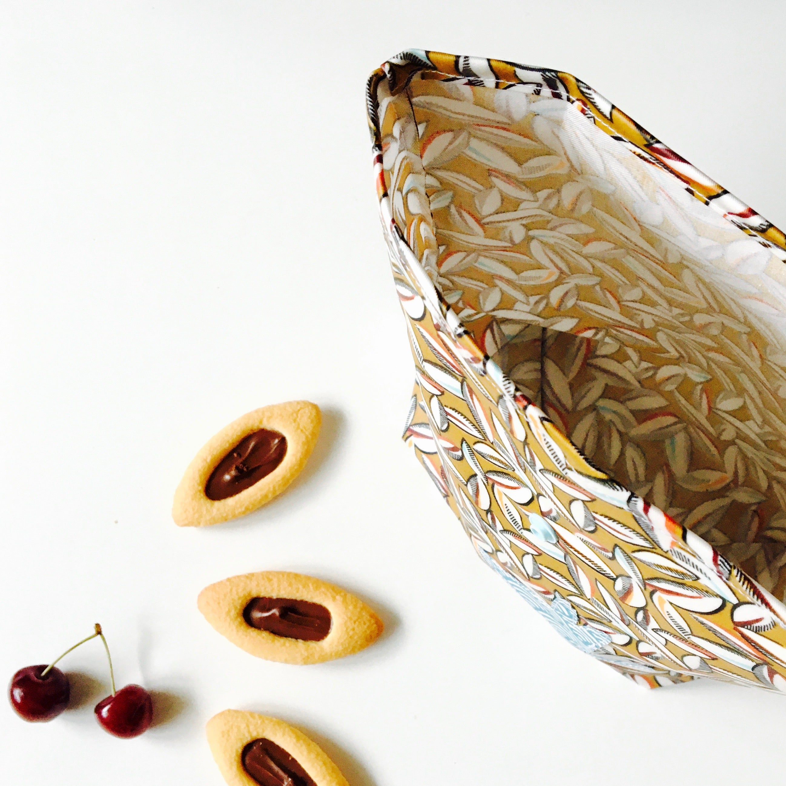 PIOLOU Le lunch-bag PM lunch bag tissu enduit marron cabosses