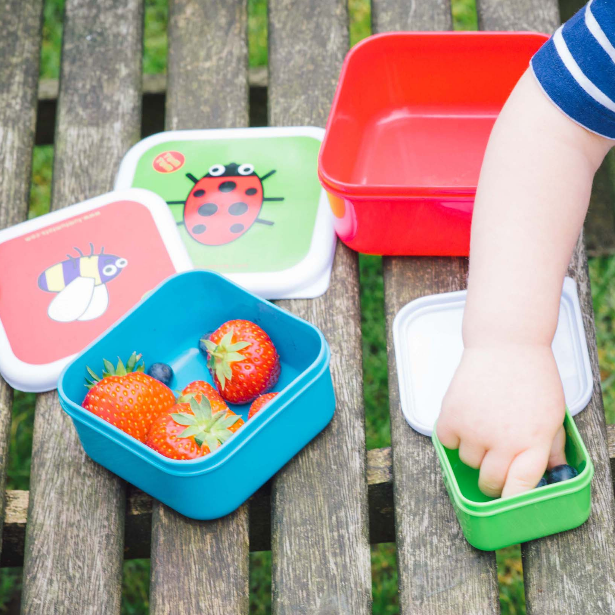 Tum Tum Lunch Boxes boîtes à goûter gigognes Bugs, lot de 4