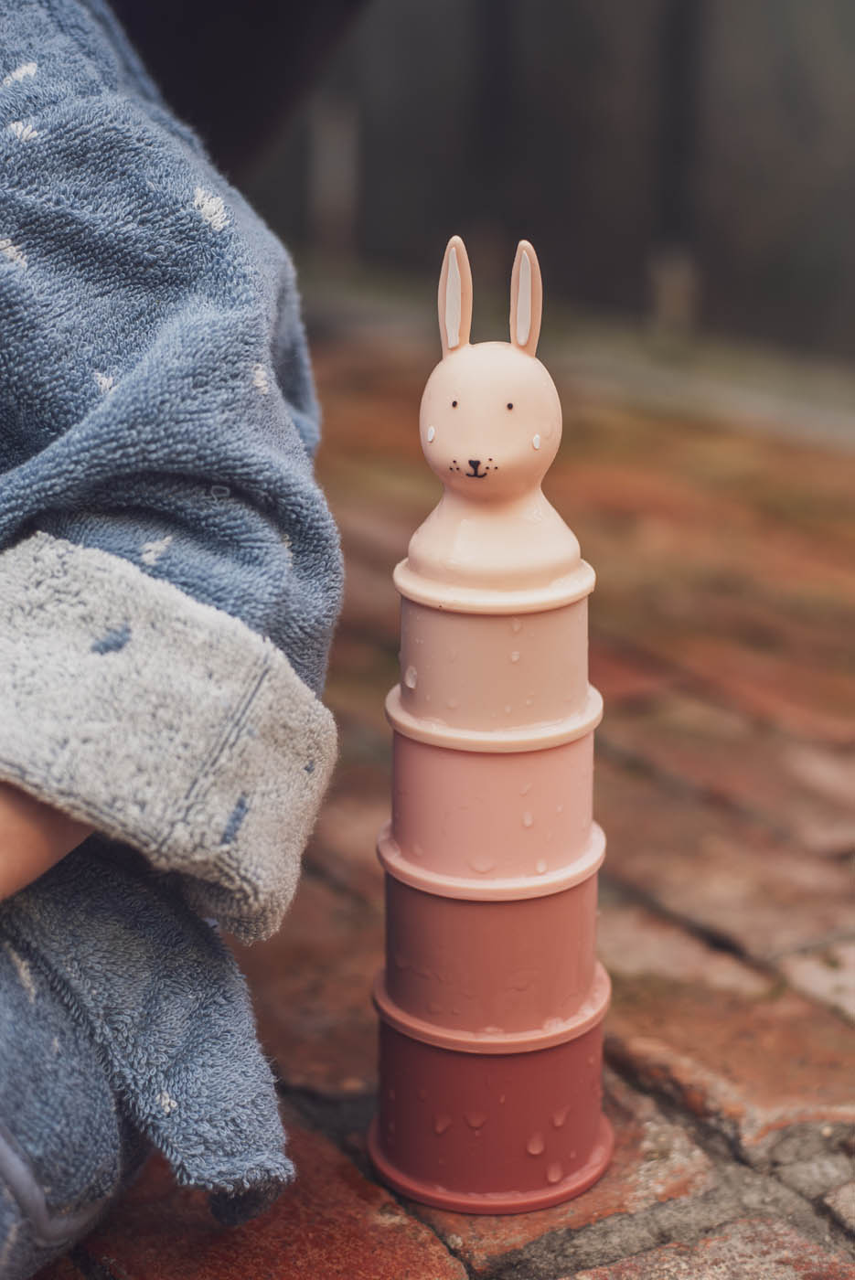 Trixie Baby Jouets à empiler Gobelets empilables 5 pièces Mrs. Rabbit silicone