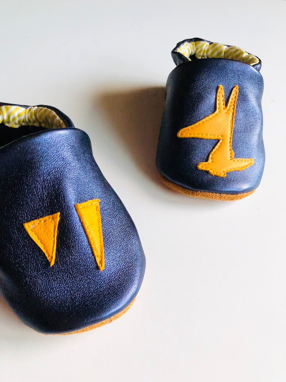 PIOLOU Les Chaussons en cuir chaussons bébé bleu métallisé 6-12 mois antidérapants