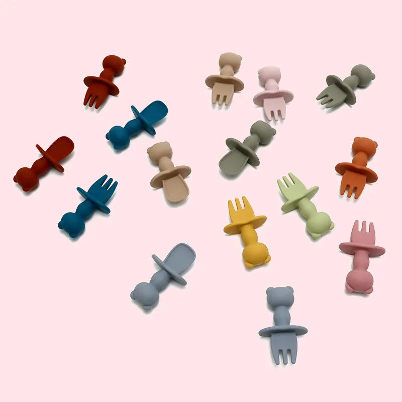 Baby-Crea Vaisselle Bébé Couvert pour Bébé en Silicone couvert rouge tomette DME