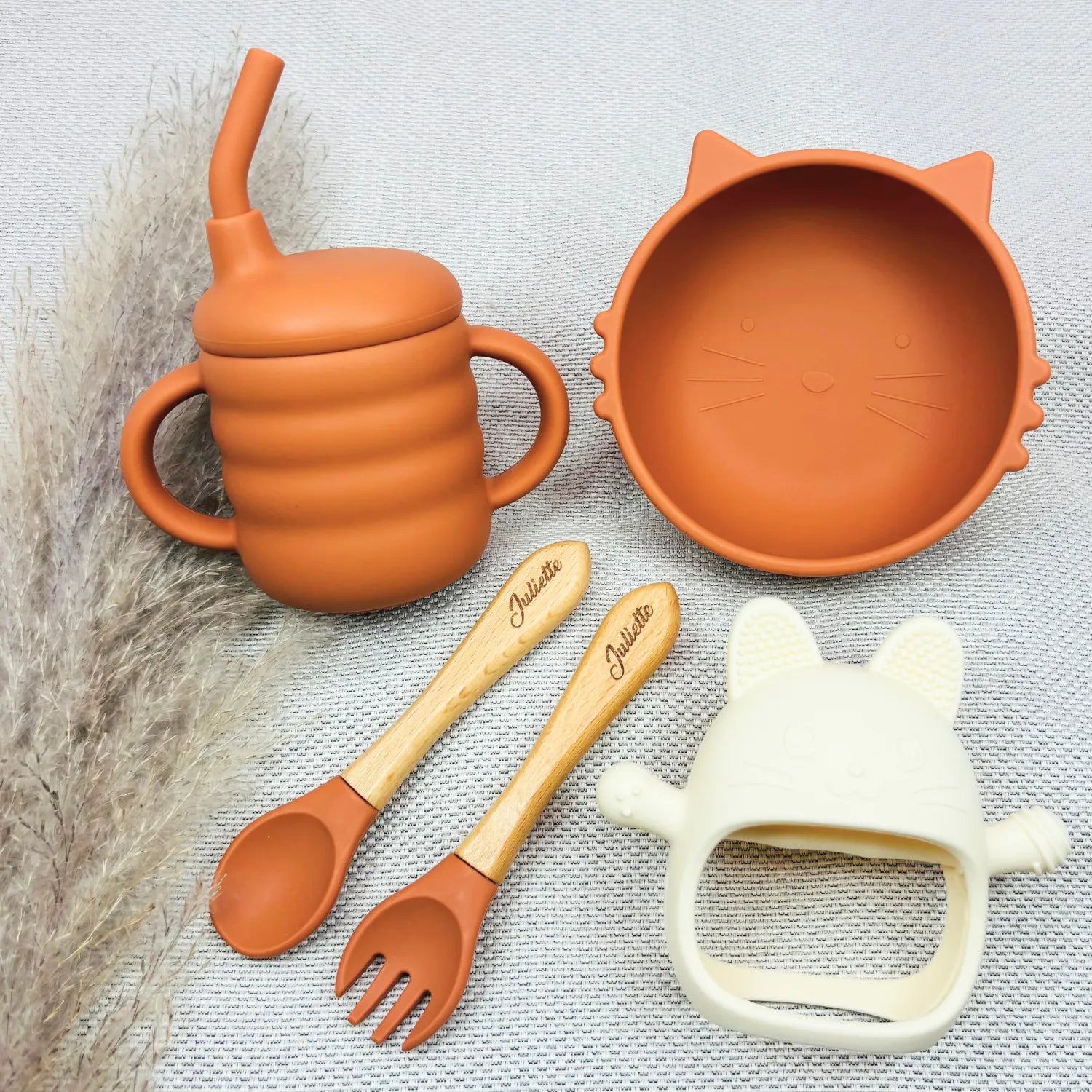 Baby-Crea Coffret repas bébé set repas chat personnalisé vert olive silicone